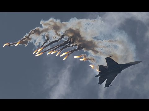 شاهد الطائرات الروسية ترتكب مجزرة بحق عائلة سورية