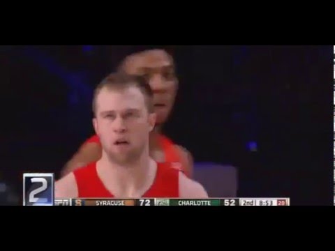 شاهد إحباط تسديدة بـبلوك شوت مرتين