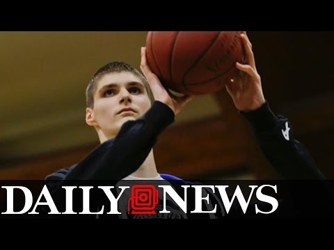 شاهد مراهق روماني يلفت انتباه أندية كرة السلة العالمية