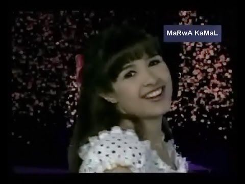 شاهد بدايات ظهور ياسمين عبد العزيز في التسعينات