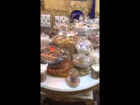 بالفيديو سعودي يزين الأرض بالورود استقبالا لزوجته بعد ولادتها