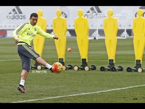 شاهد تألق رونالدو وبنزيما في تدريبات الريال استعدادًا لريال بيتيس