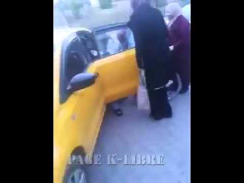 سيدة تضع مولودها بمساعدة المارة