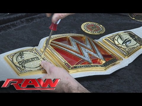 شاهد لحظة تغيير حزام “wwe” باسم المصارعة شارلوت