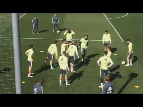 لاعبو ريال مدريد يسخرون من راموس خلال تدريبات الفريق