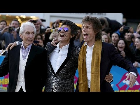 شاهد حفل موسيقي في كاليفورنيا يجمع نجوم موسيقى الروك